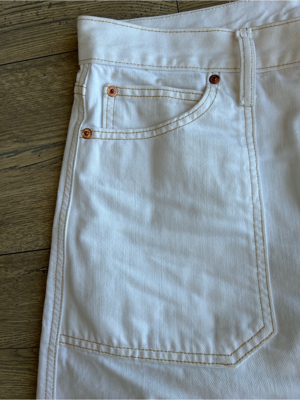 GAP Women’s White Relaxed Straight Jeans - Picture 5 of 10